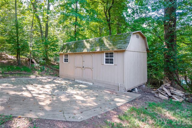247 Spring Shore Road, Statesville, NC 28677