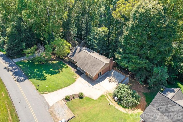 247 Spring Shore Road, Statesville, NC 28677