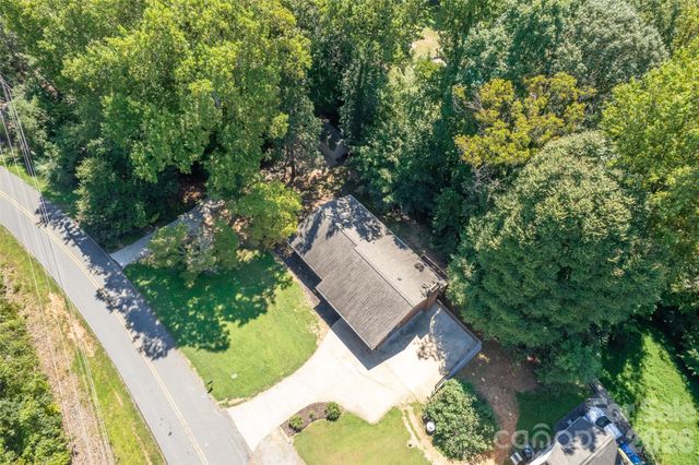247 Spring Shore Road, Statesville, NC 28677