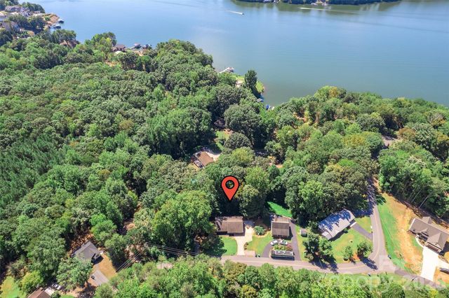 247 Spring Shore Road, Statesville, NC 28677