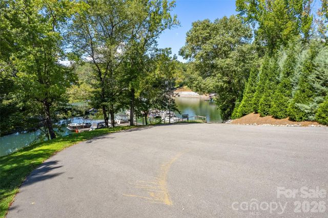 247 Spring Shore Road, Statesville, NC 28677