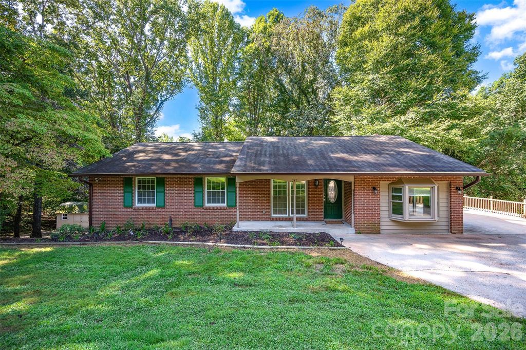 247 Spring Shore Road, Statesville, NC 28677