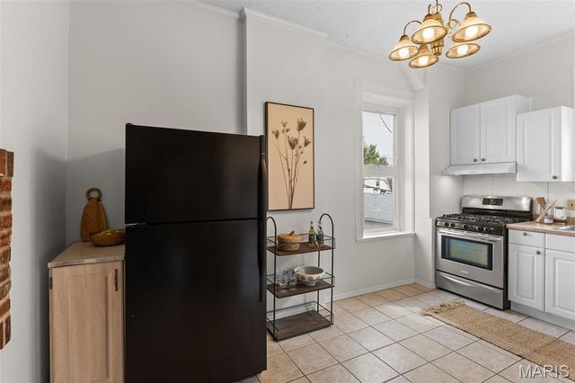 4230 S 37th Street, St Louis, MO 63116