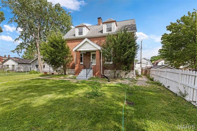 4230 S 37th Street, St Louis, MO 63116