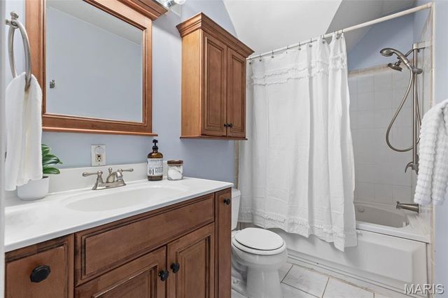 4230 S 37th Street, St Louis, MO 63116