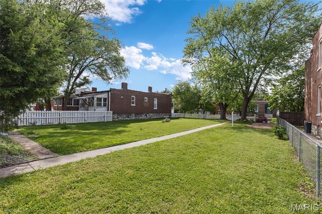 4230 S 37th Street, St Louis, MO 63116