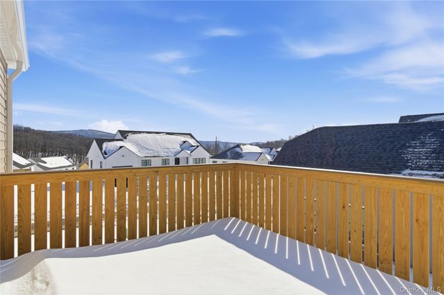 57 Southfield Falls, Monroe, NY 10950