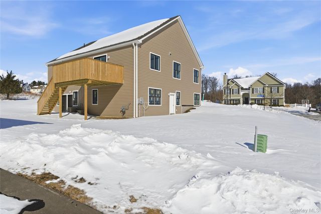 57 Southfield Falls, Monroe, NY 10950