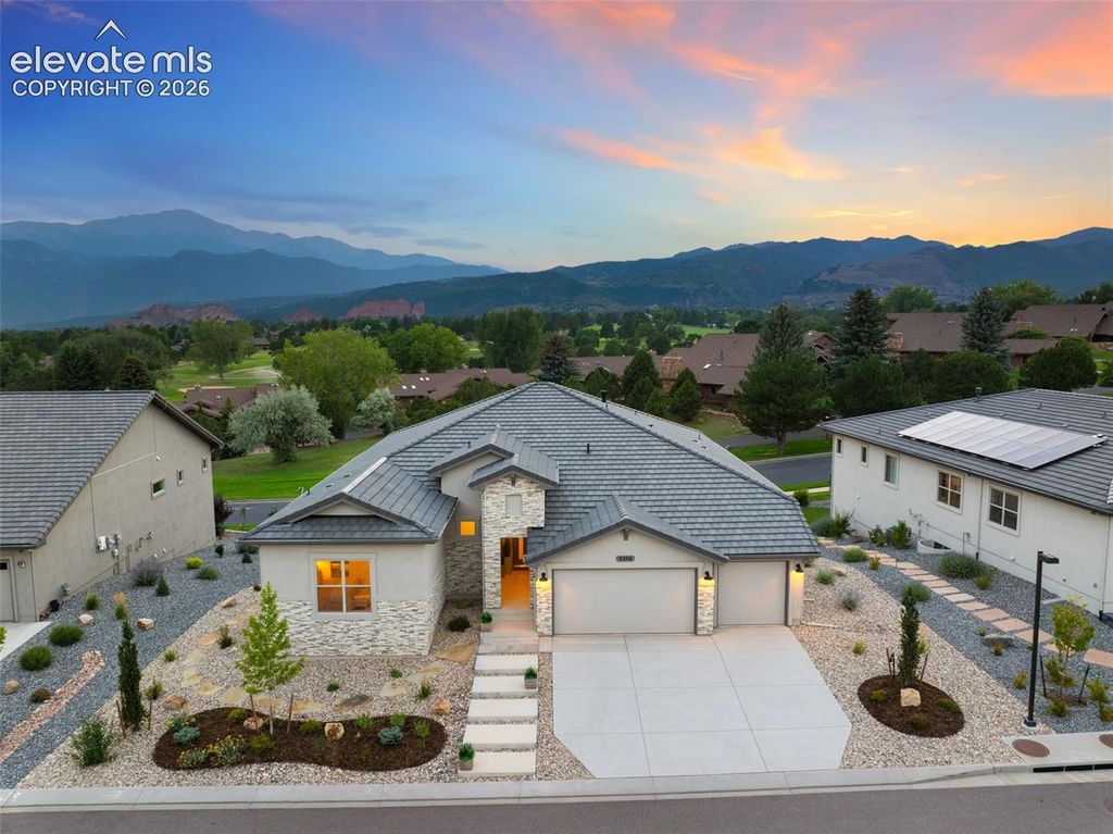 3356 Skywatch Heights, Colorado Springs, CO 80904 — photo 2