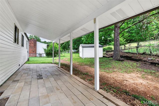 6 Frontier Trail, Fenton, MO 63026