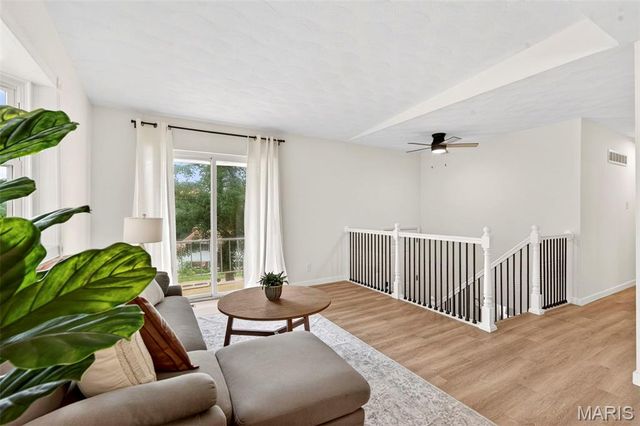 6 Frontier Trail, Fenton, MO 63026