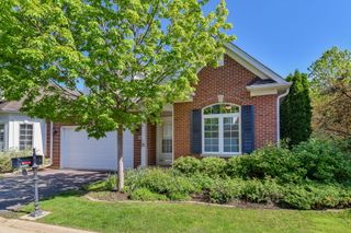 410 Delnor Glen Drive 410, St. Charles, IL 60174