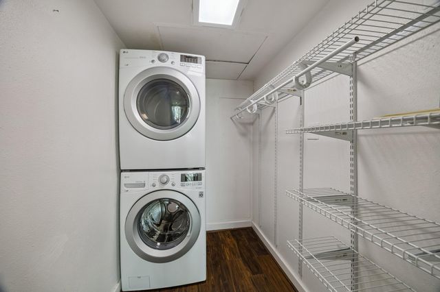 4629 Wild Indigo Street 589, Houston, TX 77027