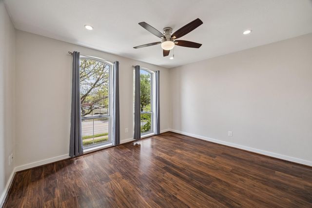 4629 Wild Indigo Street 589, Houston, TX 77027