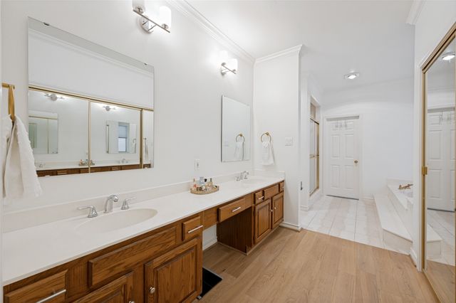 5957 Lindenshire Lane, Dallas, TX 75230
