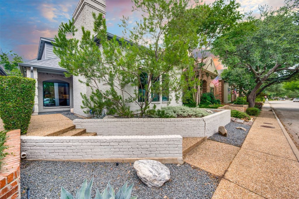 5957 Lindenshire Lane, Dallas, TX 75230