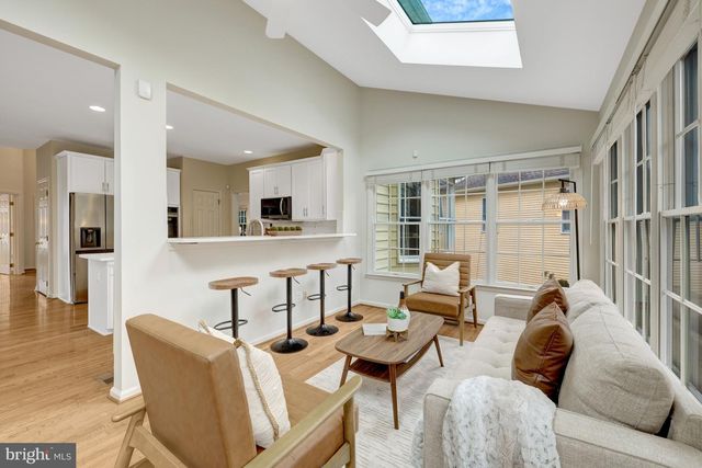 1295 GATESMEADOW WAY, Reston, VA 20194