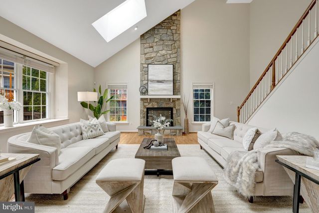 1295 GATESMEADOW WAY, Reston, VA 20194