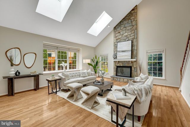 1295 GATESMEADOW WAY, Reston, VA 20194