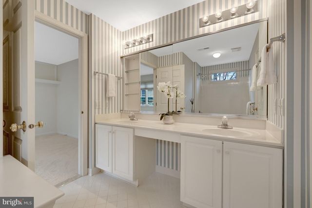 1295 GATESMEADOW WAY, Reston, VA 20194