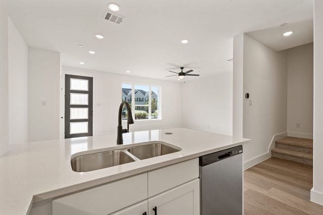 1841 Summer Aura, Mesquite, TX 75181