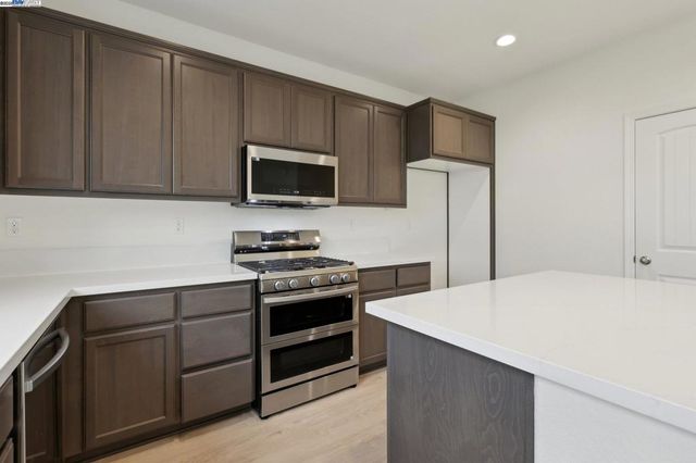 231 Mindy Way, Pittsburg, CA 94565