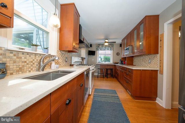 425 CAMPBELL AVE, Havertown, PA 19083