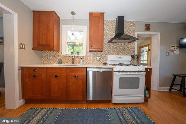 425 CAMPBELL AVE, Havertown, PA 19083