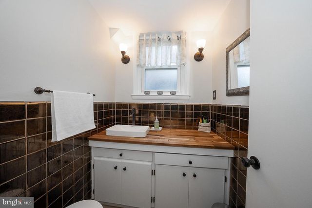 425 CAMPBELL AVE, Havertown, PA 19083
