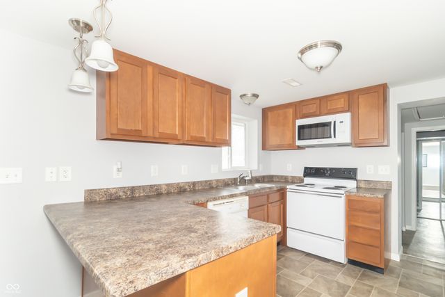 5470 S Main Street, Fountaintown, IN 46130