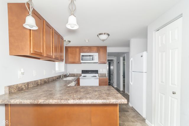 5470 S Main Street, Fountaintown, IN 46130