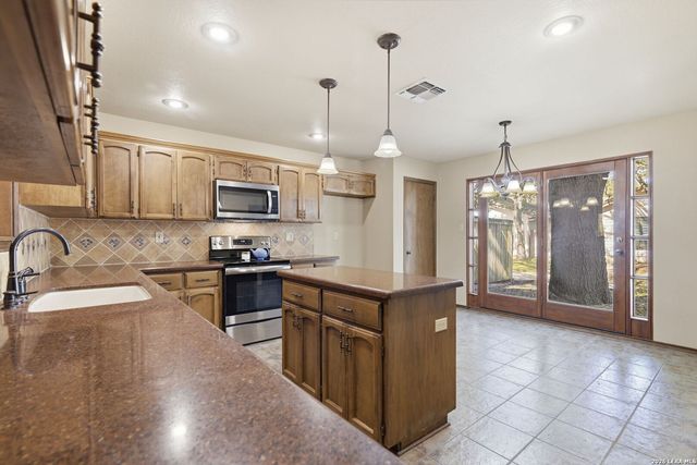 1835 Shoal Run, San Antonio, TX 78232