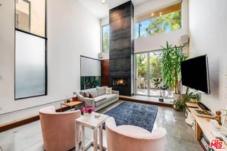 417 Venice Way, Los Angeles, CA 90291