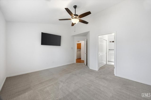 9709 Portland Rose Avenue, Bakersfield, CA 93311