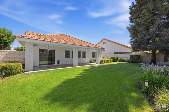 9709 Portland Rose Avenue, Bakersfield, CA 93311