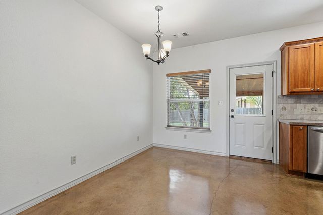 10215 Twin Lake LOOP, Dripping Springs, TX 78620