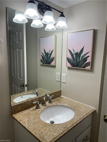 9640 Victoria Ln Apt 305, Naples, FL 34109