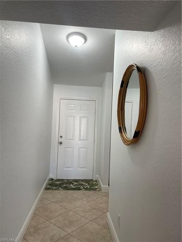 9640 Victoria Ln Apt 305, Naples, FL 34109