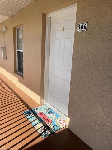 9640 Victoria Ln Apt 305, Naples, FL 34109