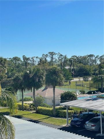 9640 Victoria Ln Apt 305, Naples, FL 34109