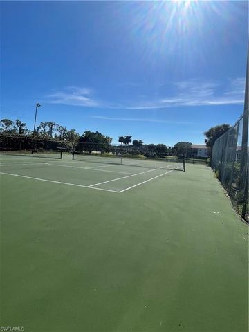 9640 Victoria Ln Apt 305, Naples, FL 34109