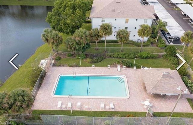 9640 Victoria Ln Apt 305, Naples, FL 34109