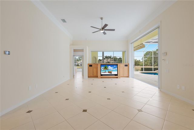 7908 WARWICK GARDENS LANE, University Park, FL 34201