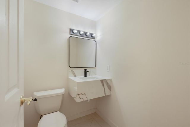 7908 WARWICK GARDENS LANE, University Park, FL 34201