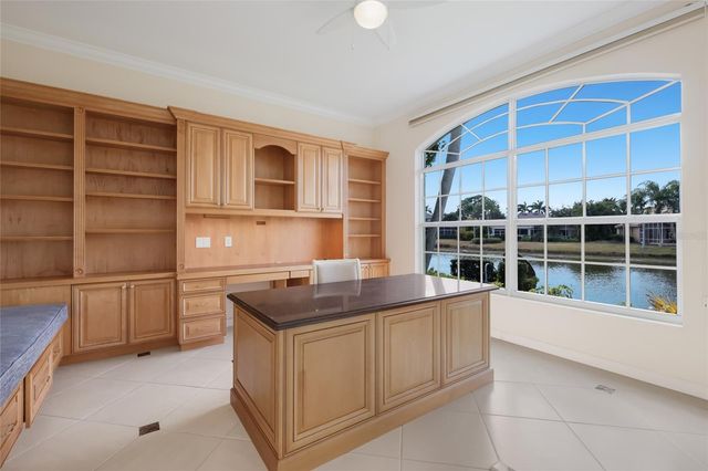 7908 WARWICK GARDENS LANE, University Park, FL 34201