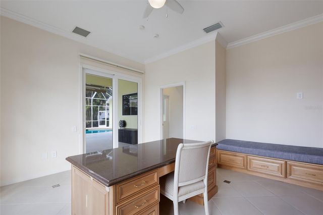 7908 WARWICK GARDENS LANE, University Park, FL 34201