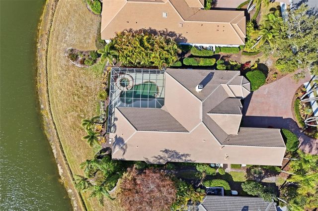 7908 WARWICK GARDENS LANE, University Park, FL 34201