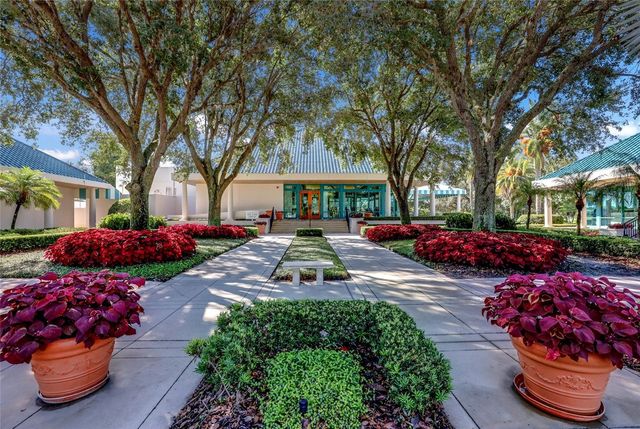 7908 WARWICK GARDENS LANE, University Park, FL 34201