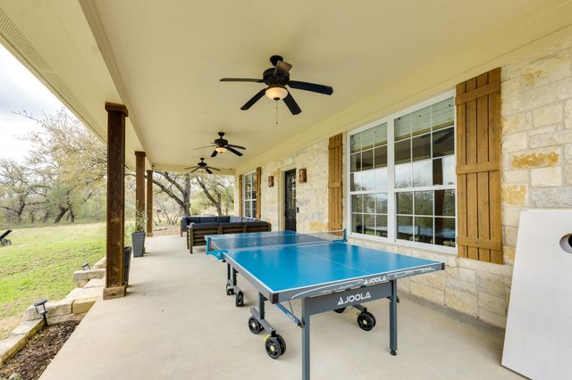 24236 Spur TRL, Spicewood, TX 78620