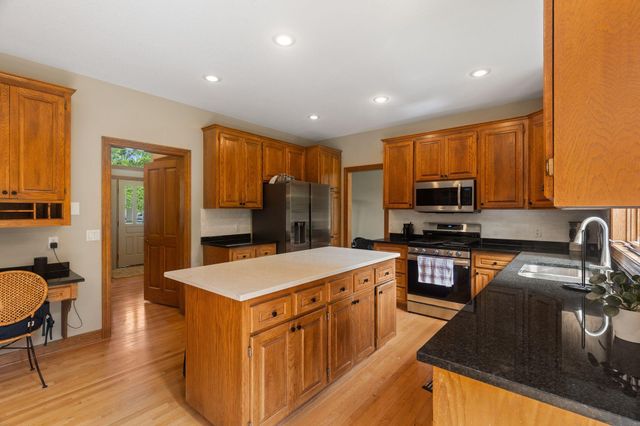 4172 Cashell Glen, Eagan, MN 55122